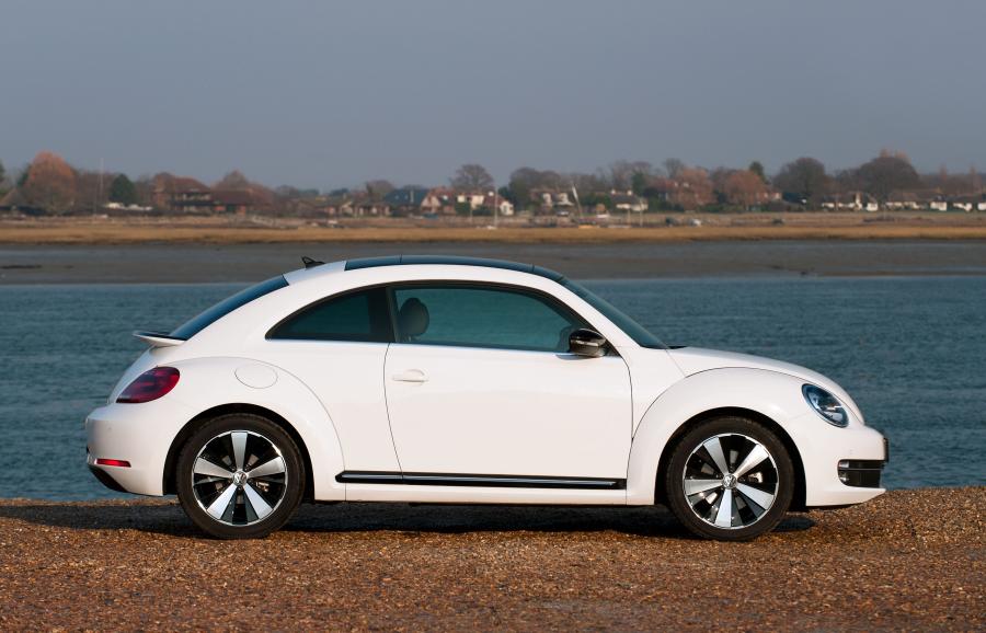  Volkswagen Beetle 2011 года  (UK) (фото 37 из 39)